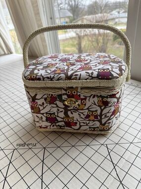Vintage Owl Sewing Box w/ Notions Kit Buttons Thread Retro Craft Storage Case